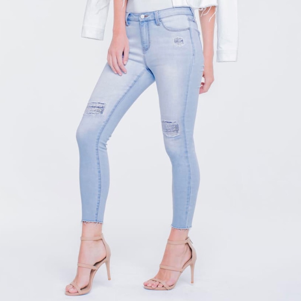 Liverpool Fit Alec Crop Size 2 Stretch Jeans NWT Distressed Light Washed Denim